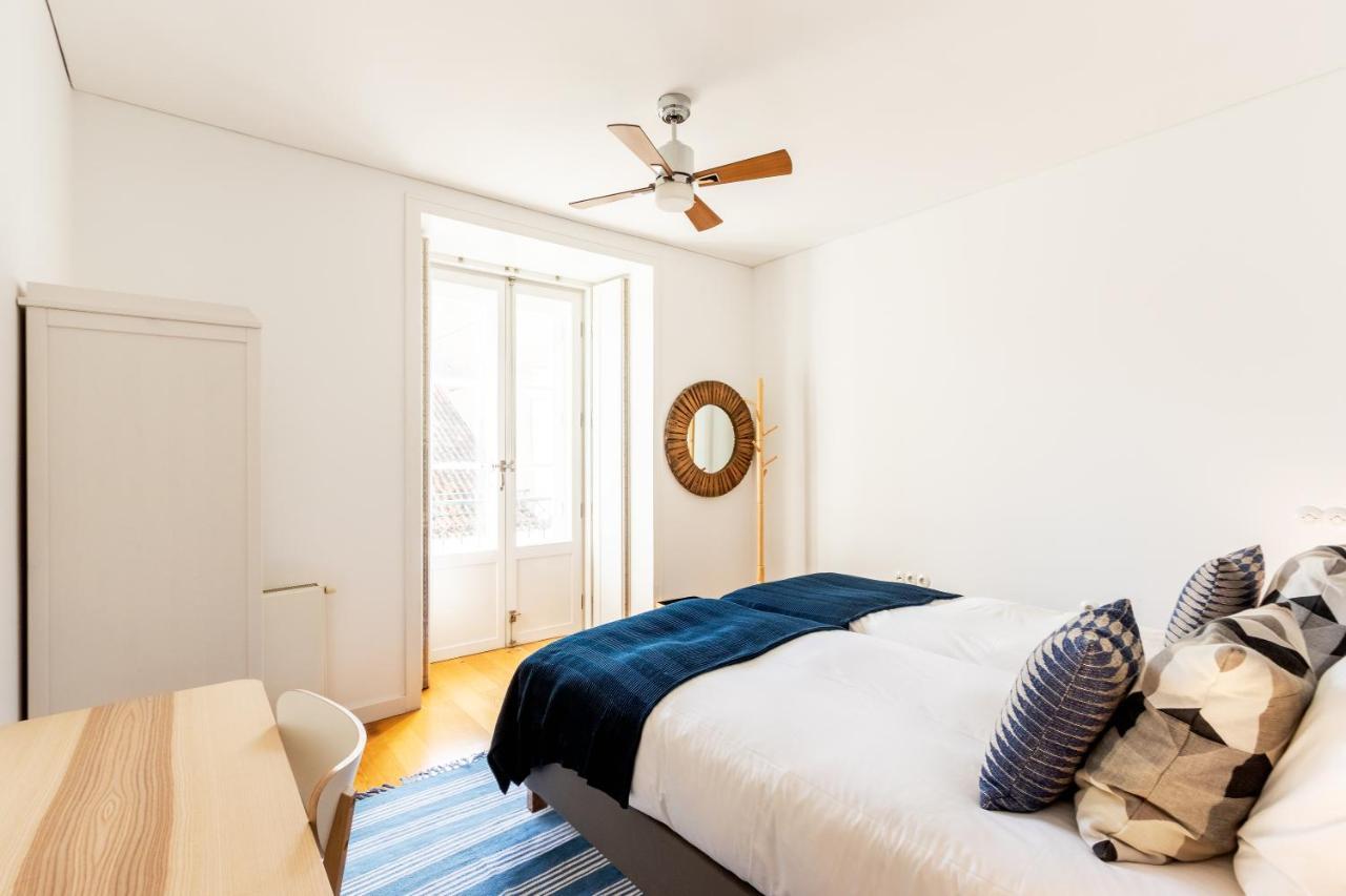 Apartamento Joivy Chiado Self Check-In 2-Br Flat With Parking Lisboa Exterior foto