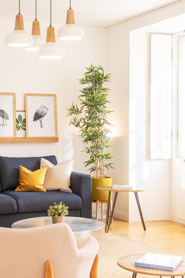 Apartamento Joivy Chiado Self Check-In 2-Br Flat With Parking Lisboa Exterior foto