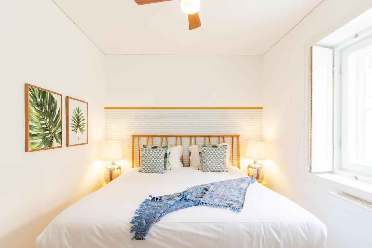 Apartamento Joivy Chiado Self Check-In 2-Br Flat With Parking Lisboa Exterior foto