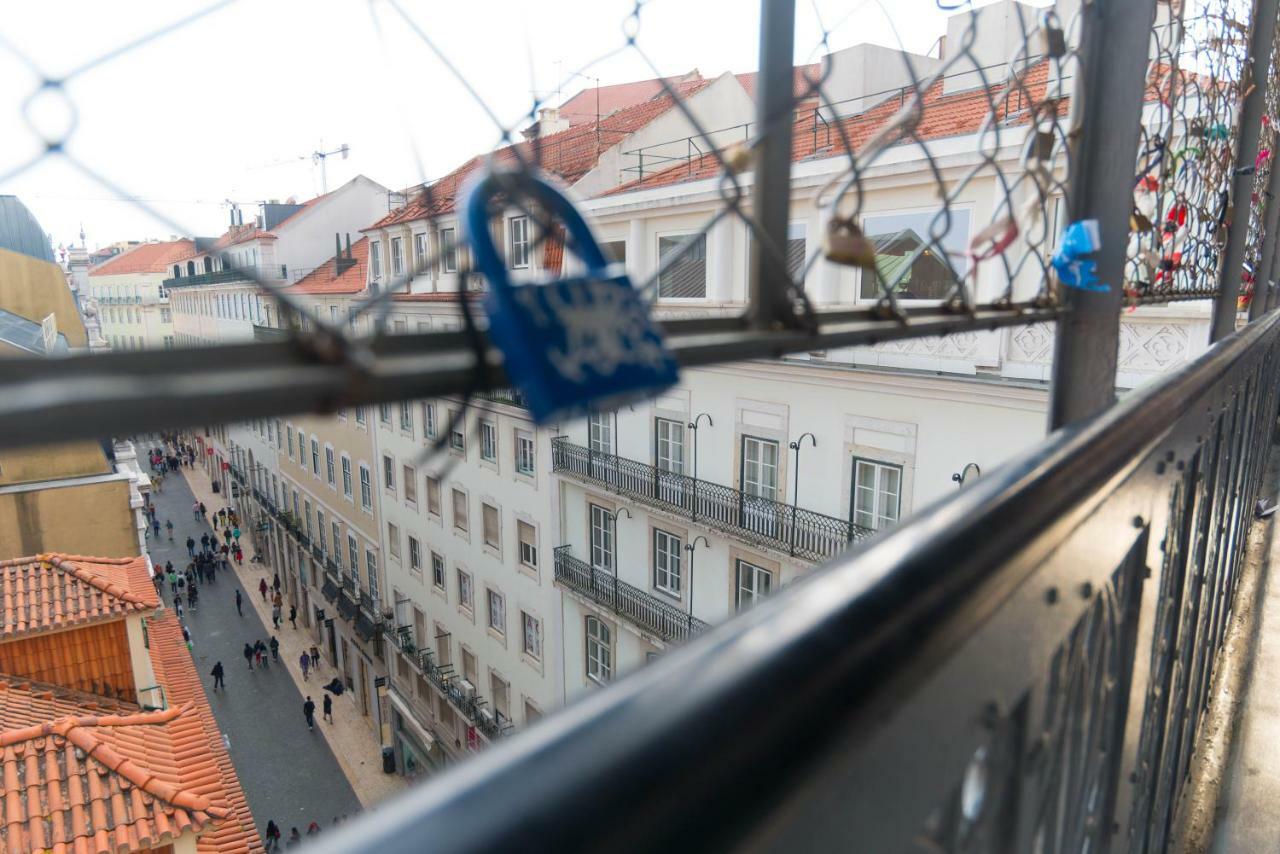 Apartamento Joivy Chiado Self Check-In 2-Br Flat With Parking Lisboa Exterior foto